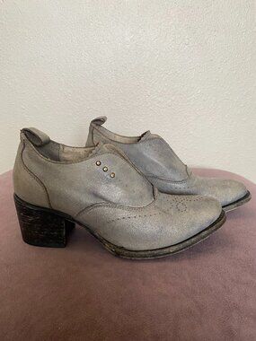 Freebird Sadie Ice Leather Saddle Shoes - Size 8